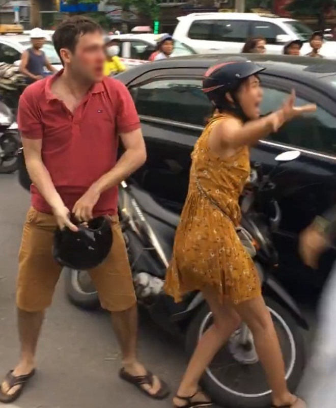 va quet tren duong anh tay va ban gai bi nhom thanh nien danh duoi khong tha