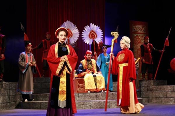 gia tai o tuoi 27 cua bao thanh phim song chung voi me chong