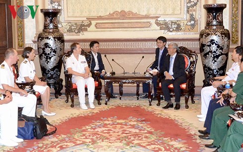 tau hai quan phap tham huu nghi tphcm dip ky niem 45 nam quan he ngoai giao voi viet nam