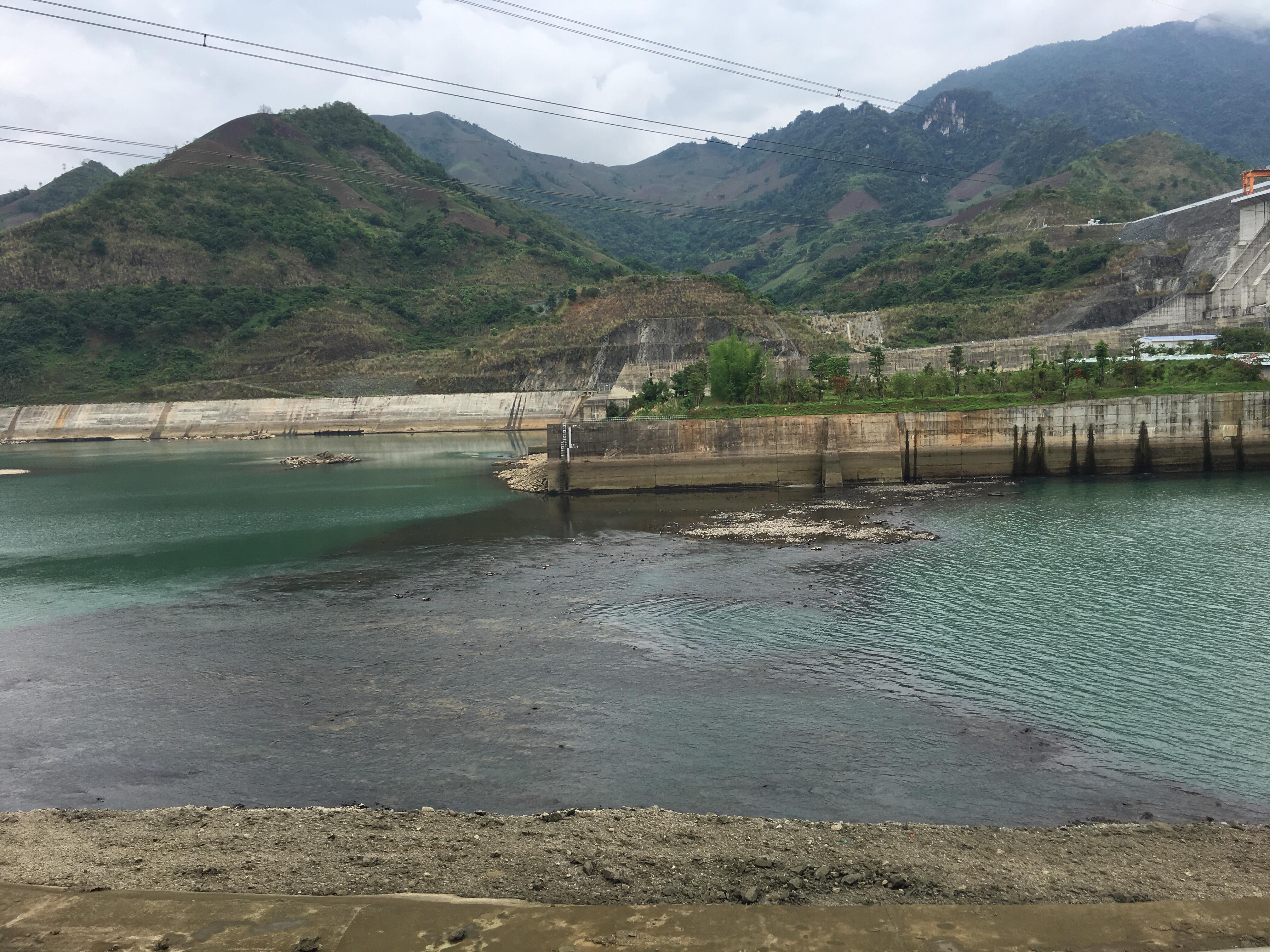 siet chat hoat dong xa lu cua cac ho dap nha may thuy dien