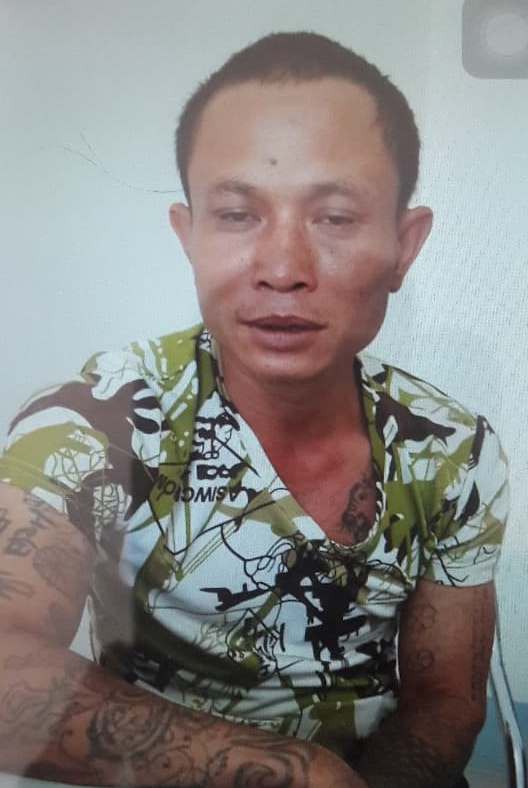 nghe an bat duoc ke chem guc nguoi phu nu ban nuoc mam trong dem toi