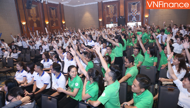hang nghin nhan vien ban hang bat ngo xuat hien lam nong su kien dien ra tai du an imperia sky garden