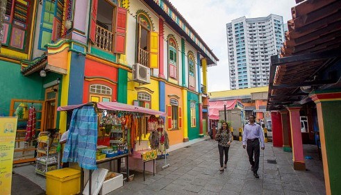 singapore tien hanh uu dai lon nhan dip quoc khanh 50 nam