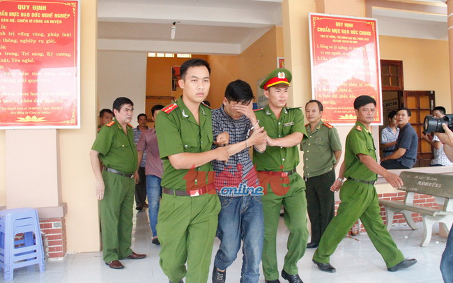 vu tham sat tai binh phuoc giet xong 6 nguoi nghi pham do be na nin khoc roi moi bo di
