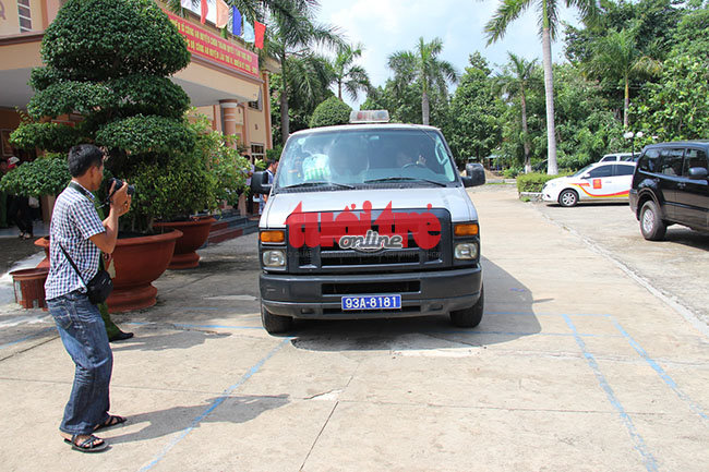 vu tham sat tai binh phuoc giet xong 6 nguoi nghi pham do be na nin khoc roi moi bo di