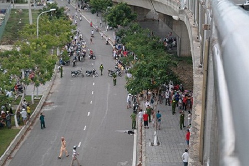 da nang oto tong 3 nguoi vang khoi cau thuan phuoc