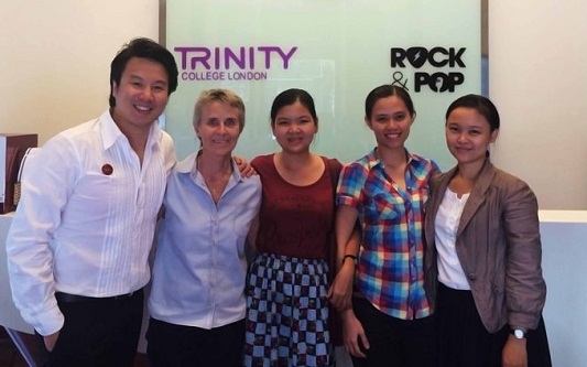 nguoi me uc cua 55 ngan tre em viet nam