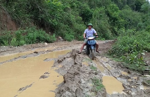 nghi pham tham sat 4 nguoi cung co mat o dam tang nan nhan