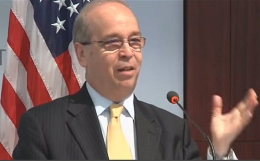 daniel russel phat bieu ve chinh sach bien dong cua my