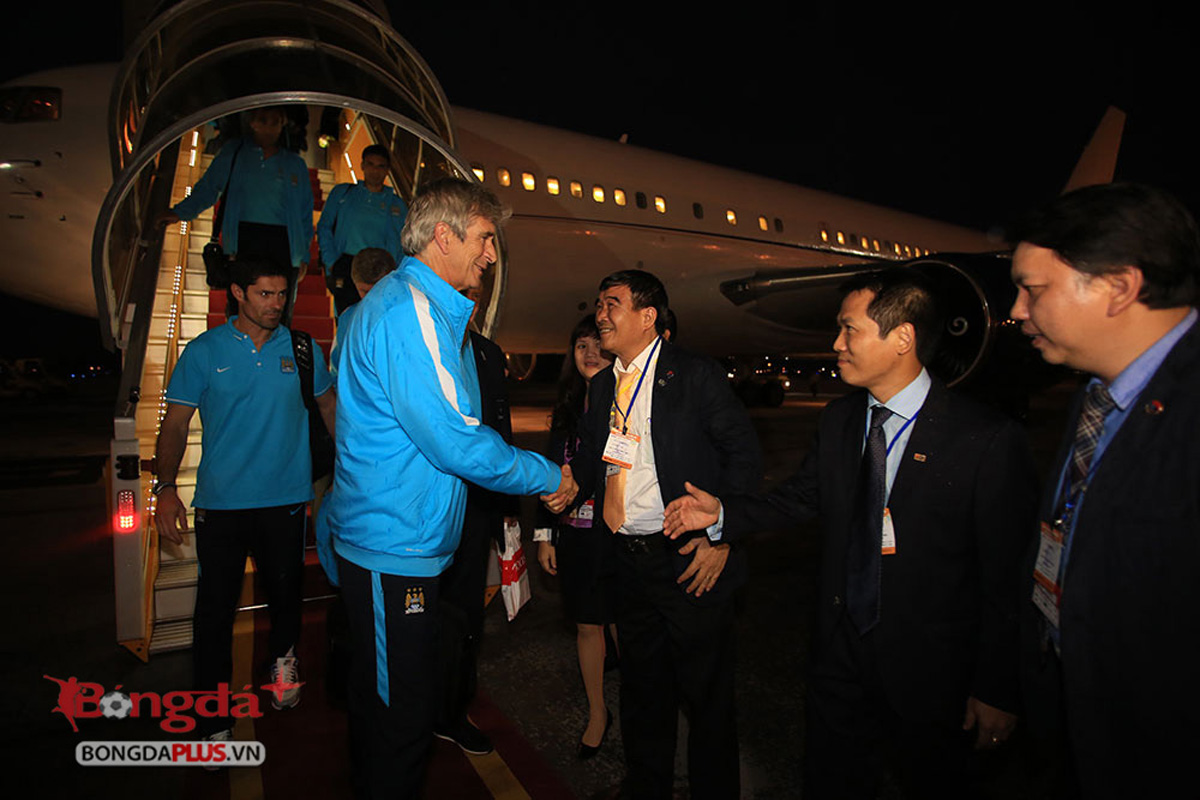 toan canh hanh trinh tai viet nam cua man city ngay thu nhat