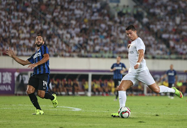 hlv mourinho hazard xuat sac hon ronaldo