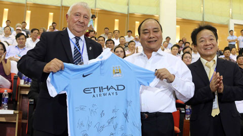 chum tin tran giao huu dt viet nam va man city