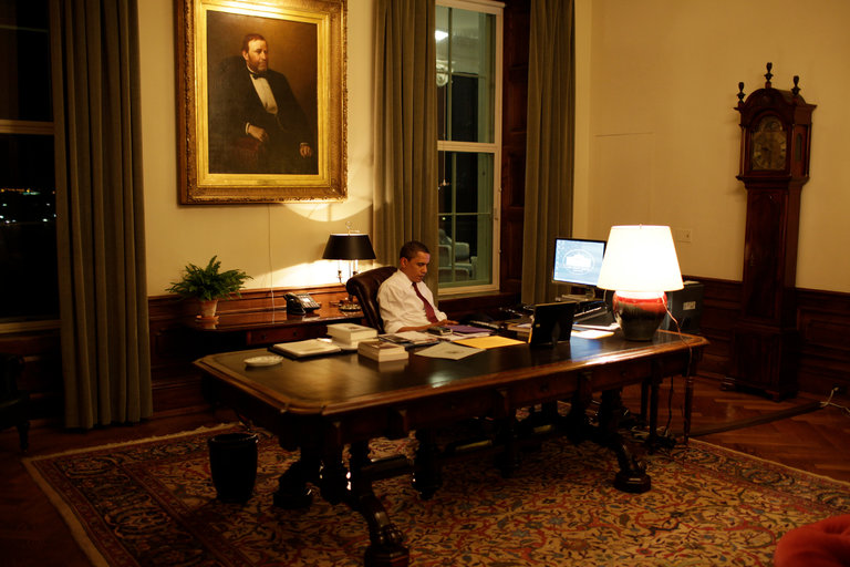 cuoc song ve dem it nguoi biet cua tong thong obama