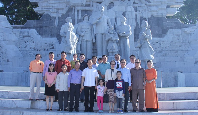 phat trien ben vung quan he huu nghi dac biet viet lao