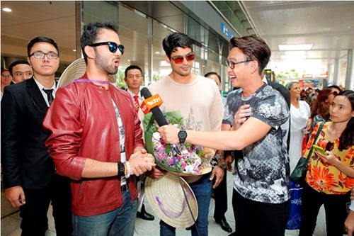 fan viet chao don nong nhiet dan sao phim co dau 8 tuoi