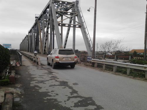 tam dung viec giao cau viet tri cho nha dau tu bot quan ly