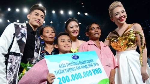 toc tien buc xuc vi khan gia nem da ket qua vietnam idol kids