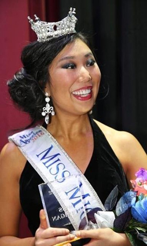 hoa hau michigan goc hoa bi dan mang trung quoc chi trich vi qua xau