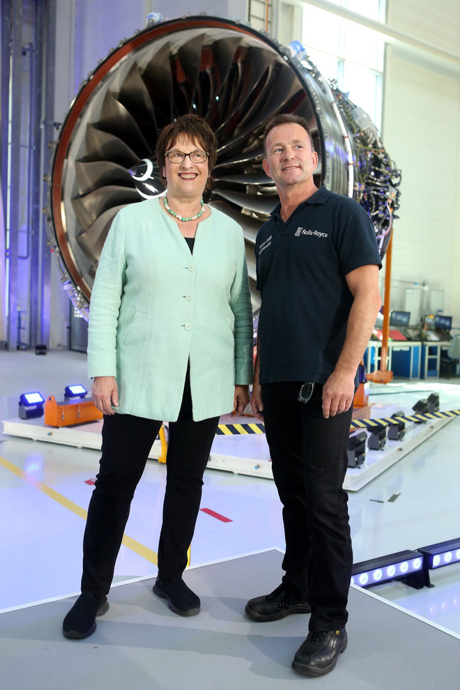 dot nhap nha may cua rolls royce noi san xuat mot trong nhung loai dong co may bay sach va than thien voi moi truong nhat