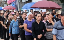 vu 2 nguoi lon cuu 2 nam sinh nhung ca 4 tu vong tang thuong bao trum vung que