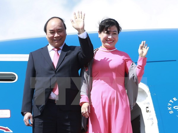 chuyen tham duc cua thu tuong truyen thong diep ve dat nuoc nang dong