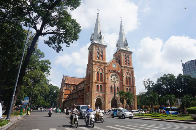 bat dau tien hanh dai trung tu nha tho duc ba 140 tuoi o sai gon