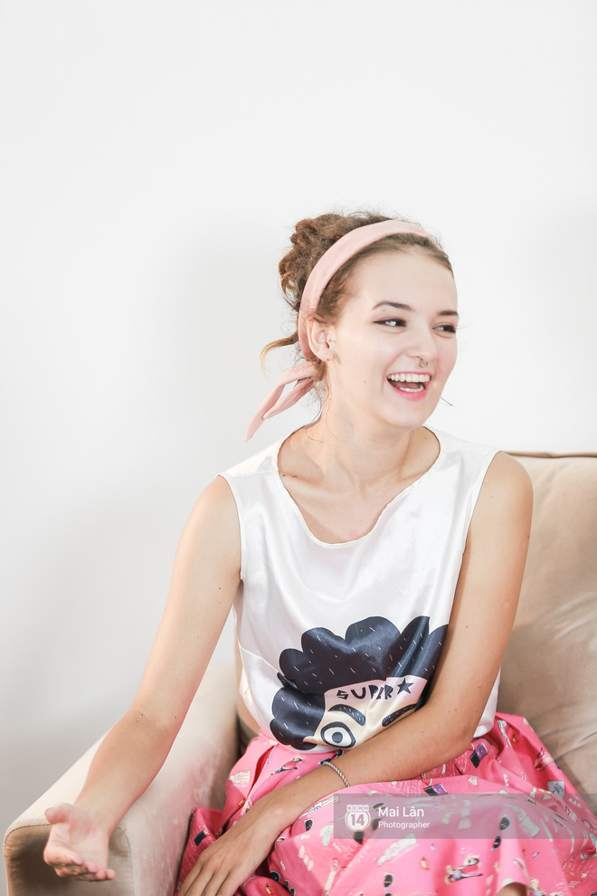 gap 6 ban hang xom tay trong nhung clip che tieng viet vui nhon dang gay sot