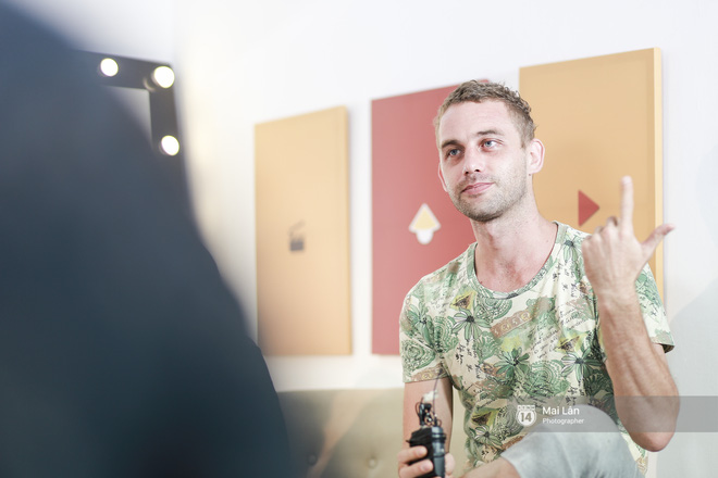 gap 6 ban hang xom tay trong nhung clip che tieng viet vui nhon dang gay sot