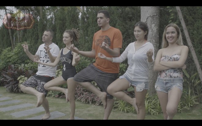 gap 6 ban hang xom tay trong nhung clip che tieng viet vui nhon dang gay sot