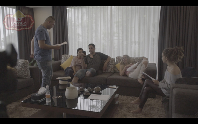 gap 6 ban hang xom tay trong nhung clip che tieng viet vui nhon dang gay sot