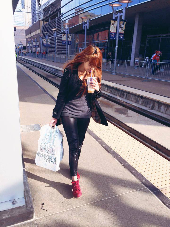 gap 6 ban hang xom tay trong nhung clip che tieng viet vui nhon dang gay sot