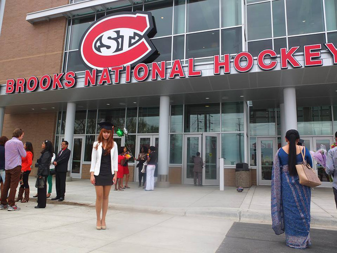 gap 6 ban hang xom tay trong nhung clip che tieng viet vui nhon dang gay sot