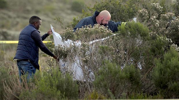 rung minh buc thu be gai tien tri chinh xac ban than bi ham hiep va giet chet