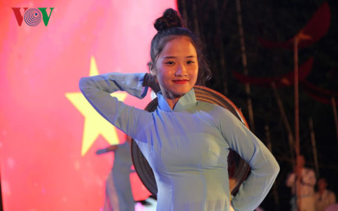 khai mac ngay hoi giao luu vhttdl vung bien gioi viet nam lao 2017