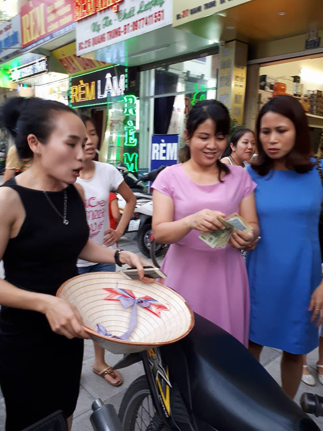 hot girl bella be con chua day thang di khap noi quyt tien cho tien khong phai la giai phap vi chac gi co ay da dung tien cho con