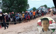 cong an quang binh bom nuoc ho tim vat chung vu mat tich bi an sau khi thay thi the be no