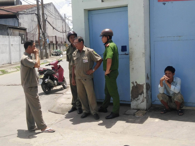 tphcm dang sua lai nha xuong tuong nha bat ngo do sap khien hai nguoi chet tham