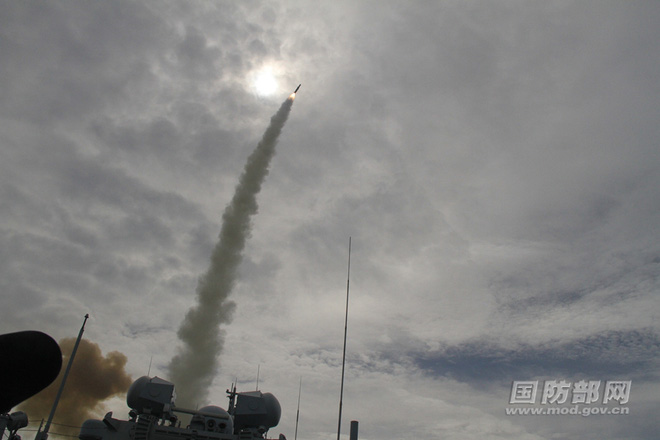 trung quoc cong bo hinh anh ten lua chong ngam