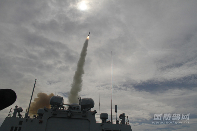 trung quoc cong bo hinh anh ten lua chong ngam