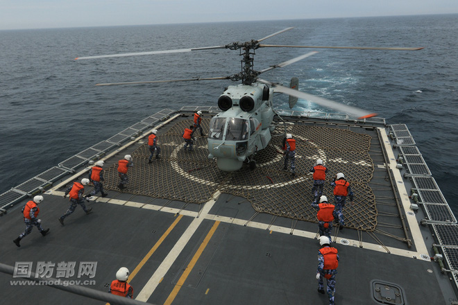 trung quoc cong bo hinh anh ten lua chong ngam