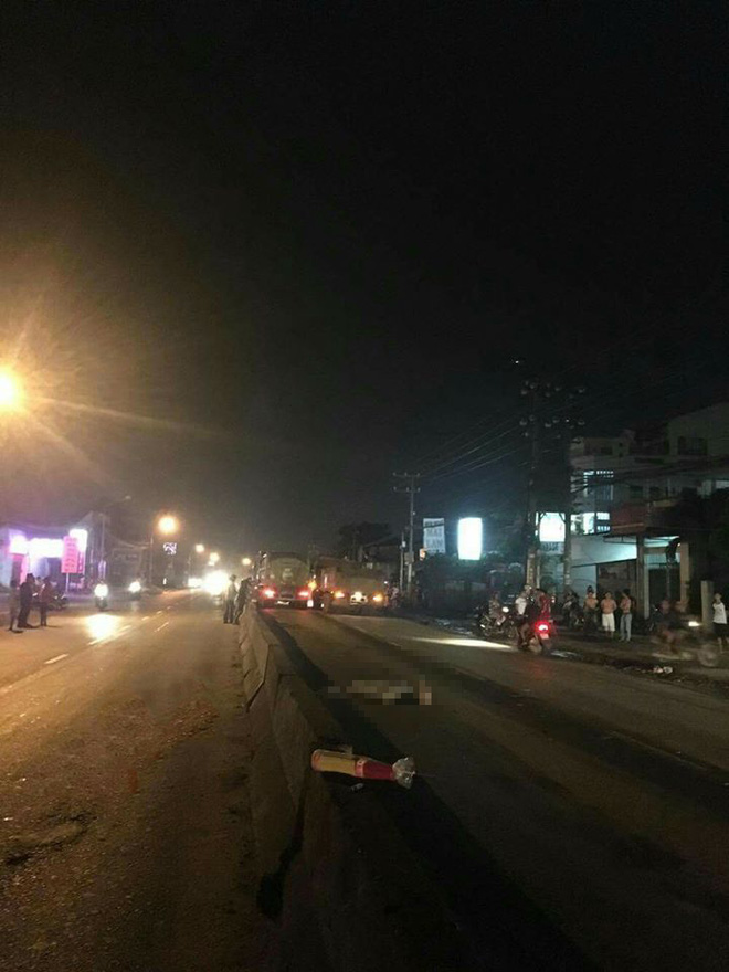 dong nai qua duong khong quan sat thanh nien di xe may bi xe ben tong tu vong tai cho