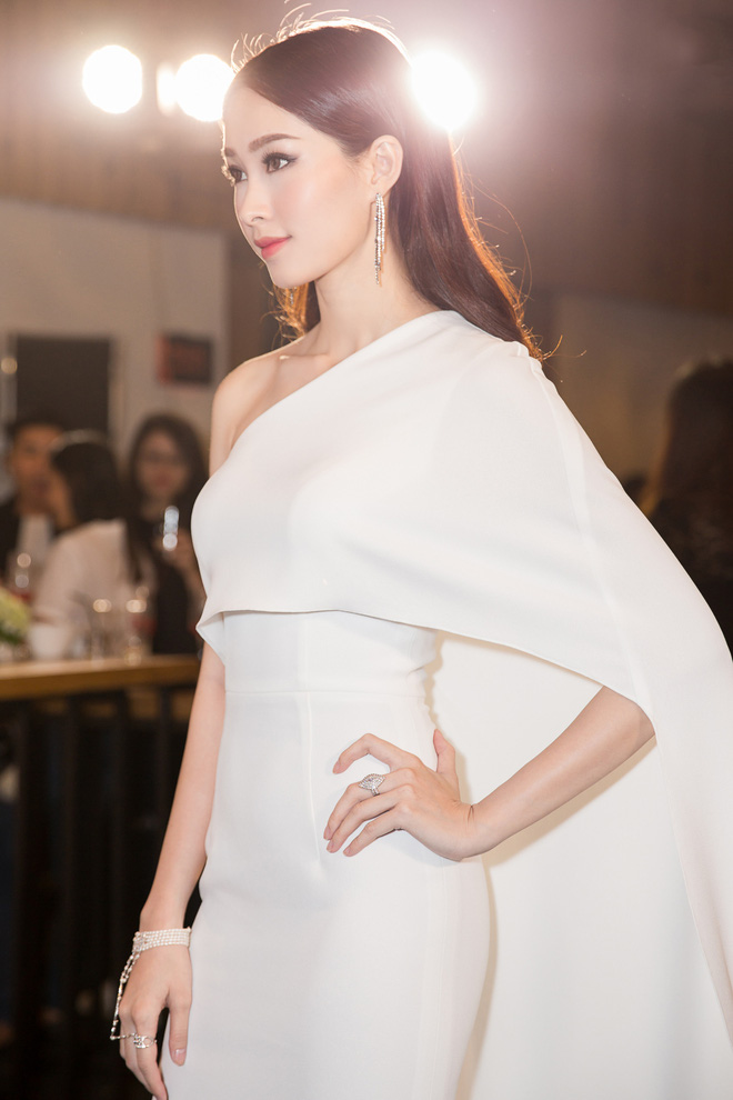 hoa hau dang thu thao thu hut moi anh nhin sau thoi gian it xuat hien