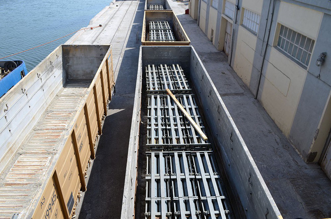 nga vua giao hang nghin dan nhiet ap cua to hop phao phan luc tos 1a cho khach hang nao