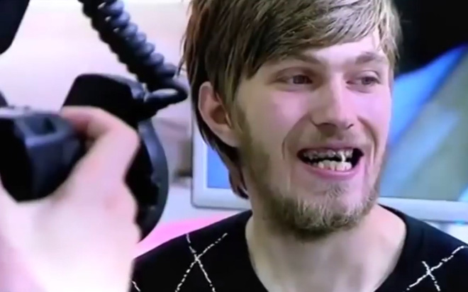 anh chang khong bao gio cuoi vi suot 20 nam chang chiu danh rang noi lay mot lan