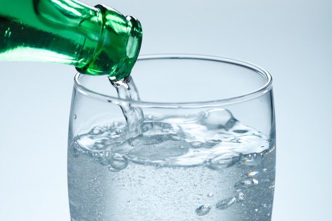 15 giay tam mat trong soda lan da lien cang bong day suc song meo hay cac me phai thu ne