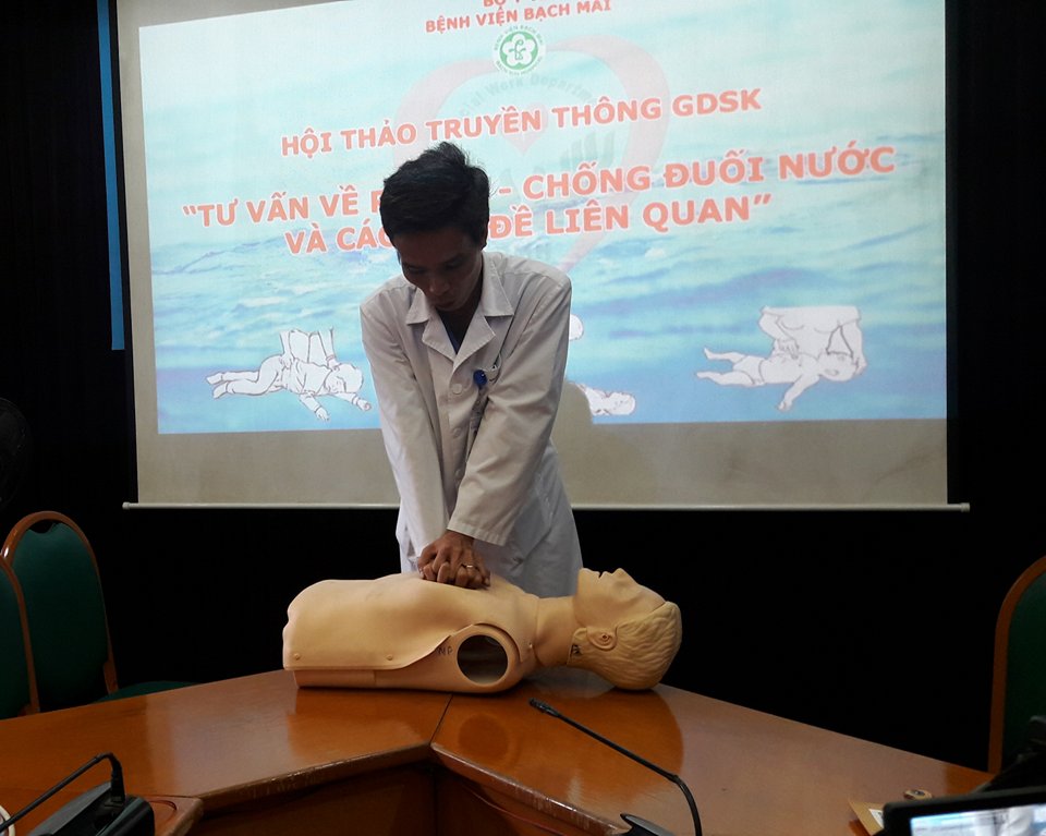 so cuu nan nhan duoi nuoc nhu the nao la an toan nhat