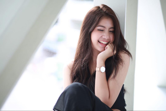 ve dep ngot ngao tua nu than cua hot girl thai lan khong can tha thinh cung khien nhieu chang trai tu do