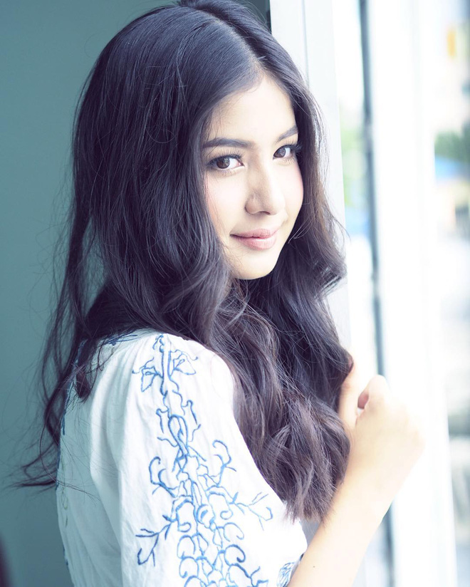 ve dep ngot ngao tua nu than cua hot girl thai lan khong can tha thinh cung khien nhieu chang trai tu do