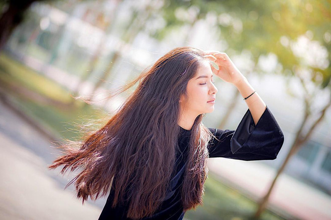 ve dep ngot ngao tua nu than cua hot girl thai lan khong can tha thinh cung khien nhieu chang trai tu do