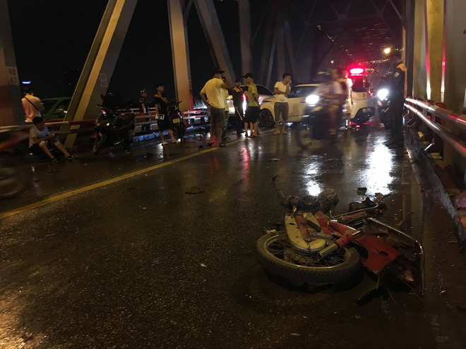 ha noi tai nan nghiem trong tren cau chuong duong khien 3 nguoi tu vong tai cho